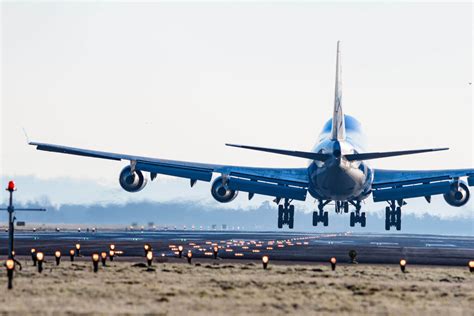 Can Passenger Jets Land Automatically | FDF