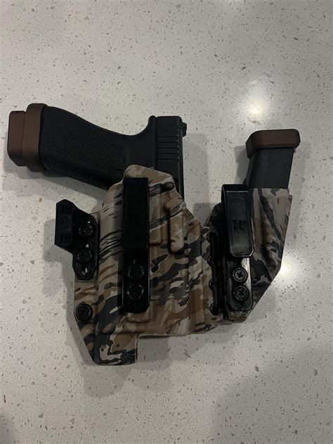 New holster on the 45 🤠 : r/Glocks