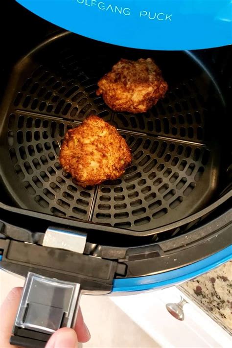 Air Fryer Salmon Patties (Healthy and Delicious!) - Snacking in Sneakers