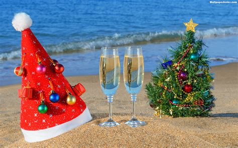 Christmas at the Beach Wallpaper - WallpaperSafari