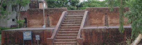 Ibrahim Lodhi Tomb - Temples Vibhaga