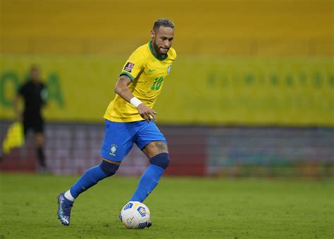 Teammates rally around Neymar, urge him to keep playing for Brazil | Daily Sabah