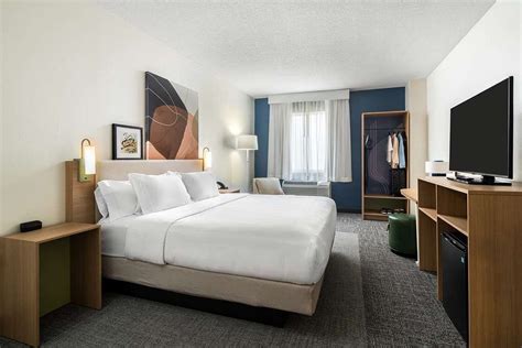 SPARK BY HILTON MYSTIC GROTON - Updated 2023 Prices & Hotel Reviews (CT)