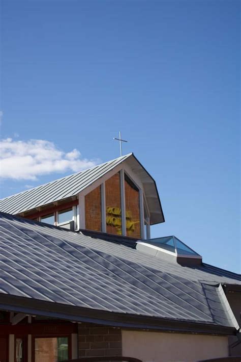 Metal Roof Vs. Shingles - Which Roofing Is Best for You in Portland?