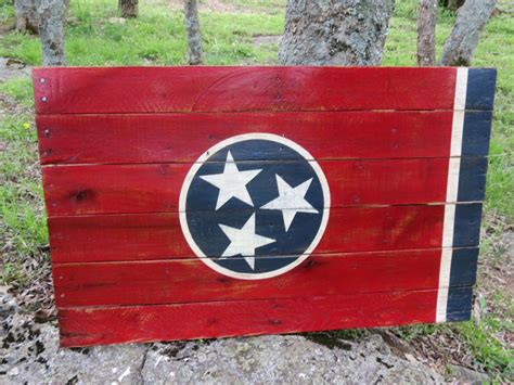 Tennessee State Flag, Hand Painted on Reclaimed Wood - Wall Hanging | Tennessee state flag, Wood ...