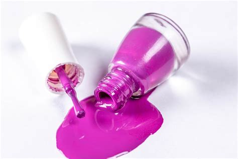 Purple nail polish - Creative Commons Bilder