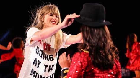 Have You Ever Wondered How Taylor Swift Chooses Who Gets The ‘22’ Hat On The Eras Tour? Lucky ...