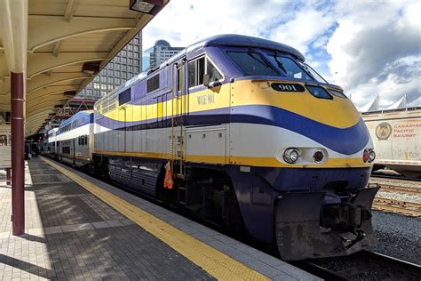 West Coast Express will get upgrades to seven locomotives - Tri-City News