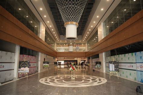 Gaur City Mall | Gaur City Mall in Greater Noida West Extension