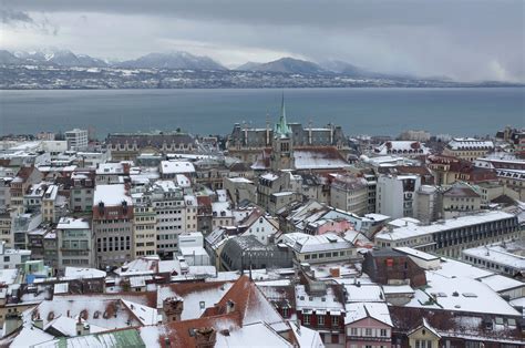 lausanne en hiver | Lausanne, Paris skyline, Switzerland