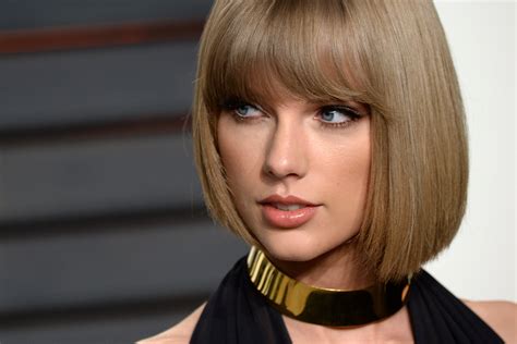 Taylor Swift falls off a treadmill for an Apple Music video. – StyleCaster