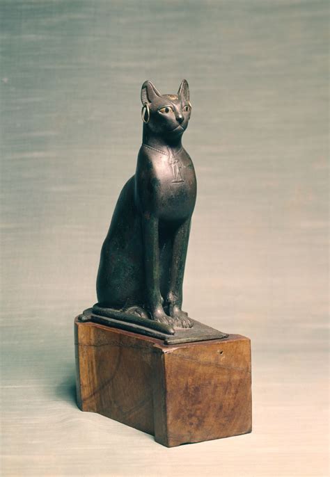 Egyptian Statue of a Seated Cat Walters 54403 Three Quarter Cats In Ancient Egypt, Egypt Cat ...