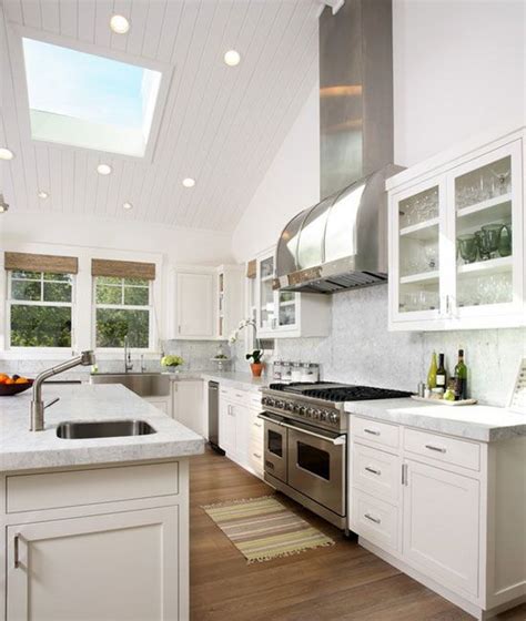 Kitchen Decor: How to Make the Most of a High Ceiling