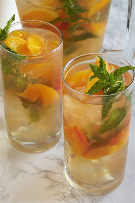 Peachy Mint Iced Green Tea - Nutrition to Fit | Lindsey Janeiro - No Fuss, Healthy Recipes!