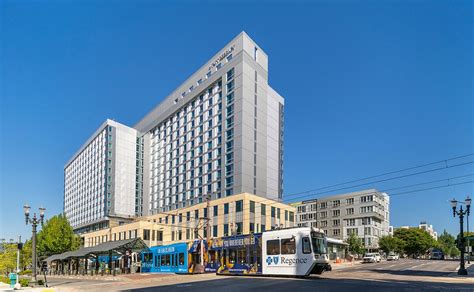 Hyatt Regency Portland at the Oregon Convention Center Cascadia Windows & Doors