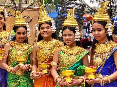 CAMBODIA'S BIGGEST FESTIVALS - Xuan Son Travel