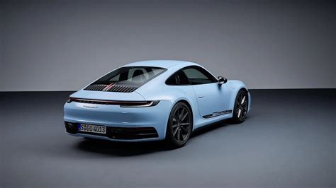 Porsche 911 Carrera T 2023: Specs, Features, Photos