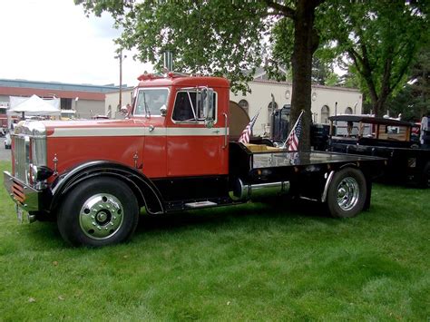 1948 Peterbilt Model 260 | Courtland Truckworks