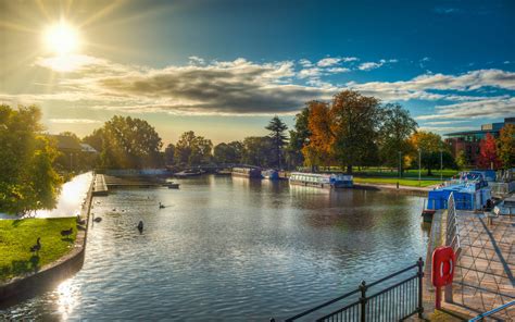 Our Top 10 Things to Do in Stratford-upon-Avon - Avon Estates Ltd.