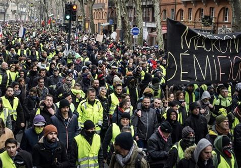Yellow Vests Take Part in 64th Week of Protests in France (+Video) - World news - Tasnim News Agency