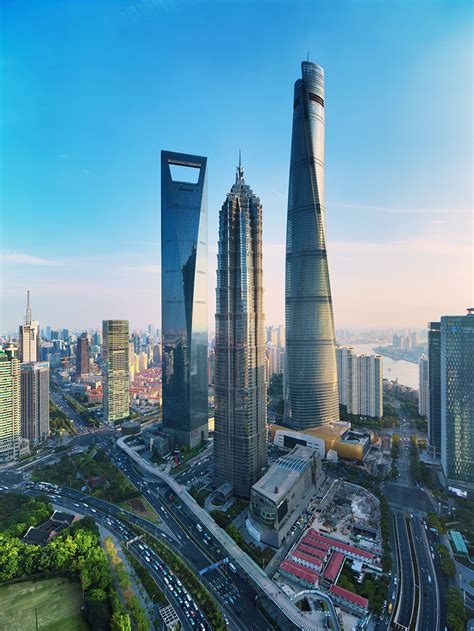 shanghai tower is the world's second tallest building