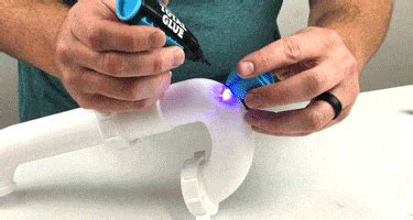 Total Glue: Fast Light-Curing Adhesive
