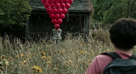 Stephen King's IT - First Full Movie Scene with Pennywise the Clown.