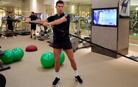 Cristiano Ronaldo's Workout, Fitness Routine & Diet Plan - MensXP