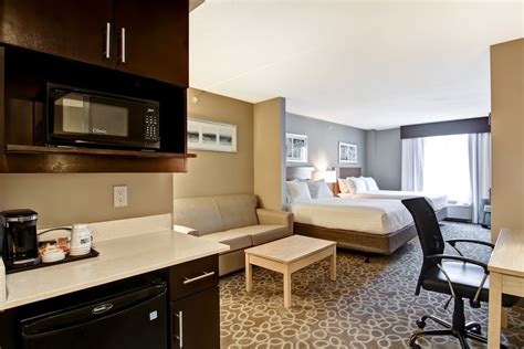 Holiday Inn Express & Suites Oshawa Downtown - Toronto Area, an IHG ...