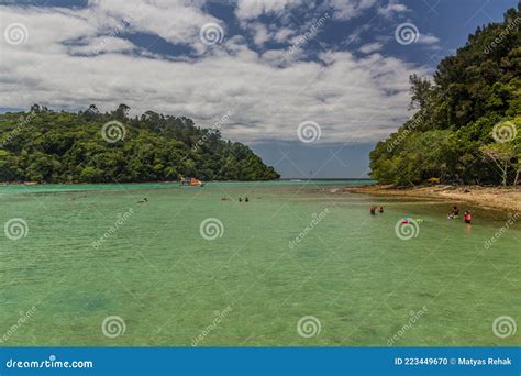 TUNKU ABDUL RAHMAN PARK, MALAYSIA - FEBRUARY 24, 2018: Snorkeling People Off Gaya Island in ...