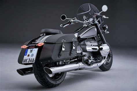 BMW R18 Classic Debuts with Subtle Differences - Asphalt & Rubber