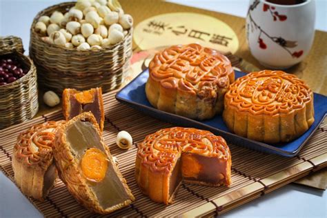 9 Spots To Get Your Mooncake Fix This Chinese Mid-Autumn Festival – LIPSTIQ