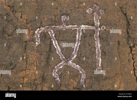 Petroglyph an ancient drawing on the big island of Hawaii Stock Photo - Alamy