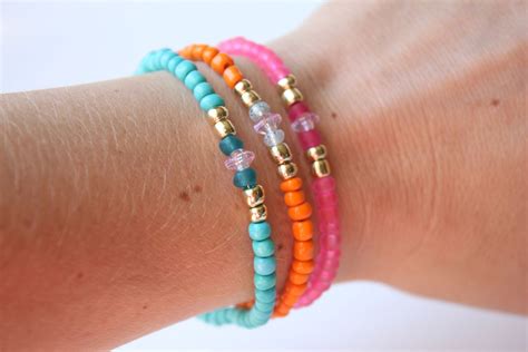 StitchST: DIY Glass Beaded Bracelets