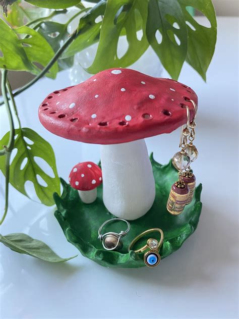 Classic Red Handmade Clay Mushroom Earring Holder in 2021 | Clay crafts, Diy clay crafts, Clay ...