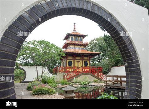 Japanese Garden in Peasholm Park, Scarborough Stock Photo - Alamy