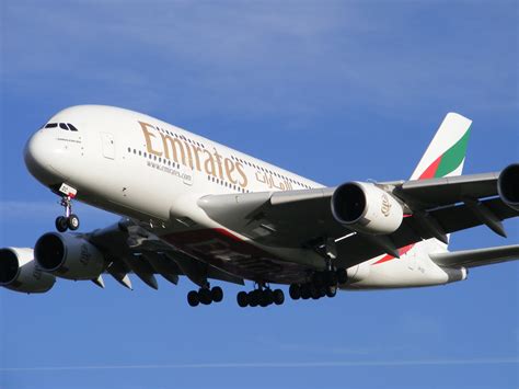 Emirate Airbus A380 Review