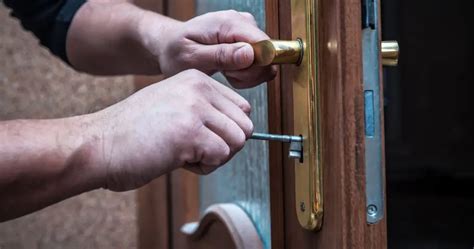 How to Fix a Door Lock