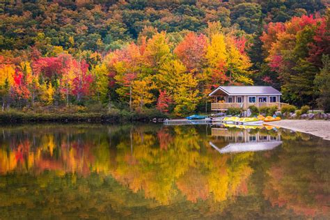 10 Must-Visit Small Towns in New Hampshire for Fall Leaves | Places.Travel