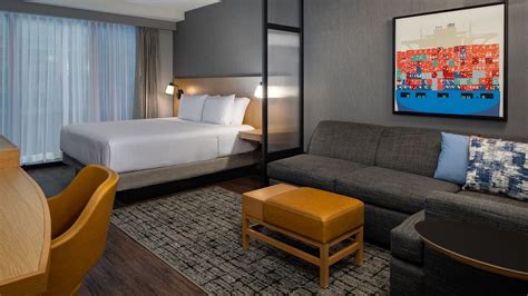 Boston Waterfront Hotel Rooms | Hyatt Place Boston Seaport