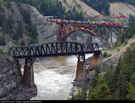 CP 8xxx Canadian Pacific Railway GE ES44AC at Lytton BC, British ...