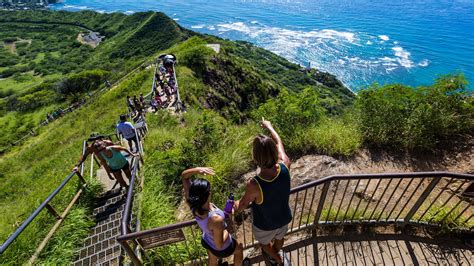 5 Fun Ways to See Diamond Head on Oahu | TravelAge West