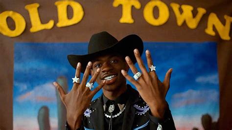 Lil Nas X rentre encore un peu plus dans l'histoire avec son tube "Old Town Road"