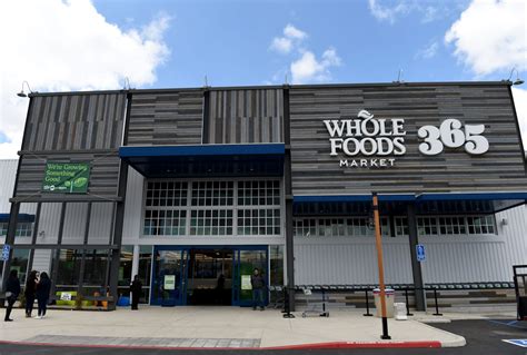 Whole Foods opens its third Southern California Market 365 in Long ...