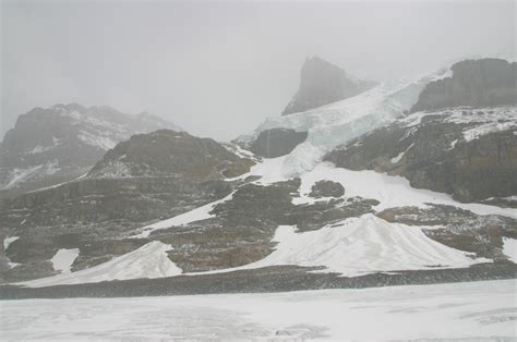 columbia-icefields-mtn-side