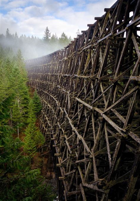 The abandoned wooden bridge Kinsol Trestle in... - It's a beautiful world