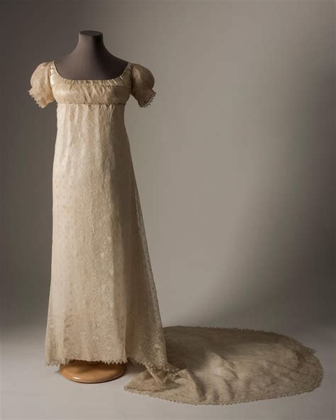 Queen Charlotte's last surviving dress goes on display in Bath ...