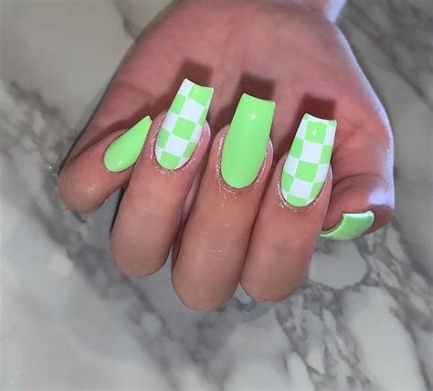 35 Soothing Lime Green Nail Designs to Die for – NailDesignCode