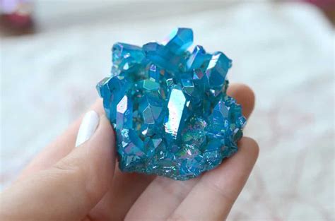 Aqua Aura Quartz: Meaning, Properties and Powers - The Complete Guide