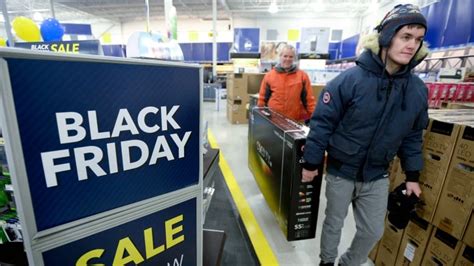 Black Friday shoppers hunt savings without the frenzy of past years | CBC News